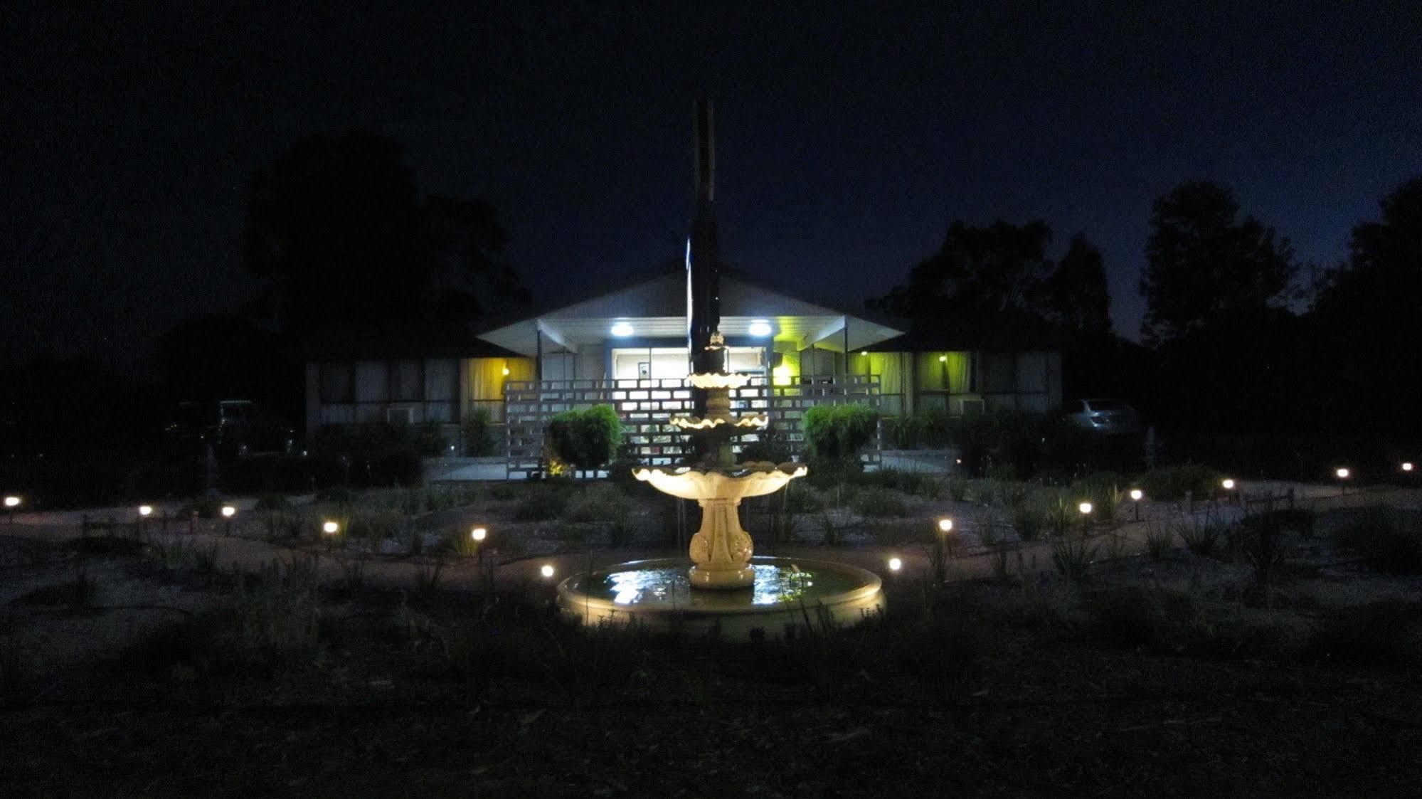 Castle Creek Motor Inn Euroa Eksteriør billede